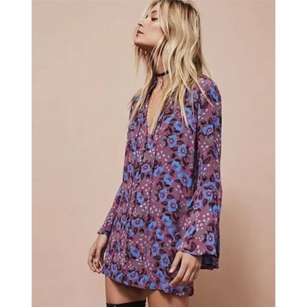 FREE PEOPLE Magic Mystery Tunic Top Purple Floral Bell Sleeve Boho Dress Size XS